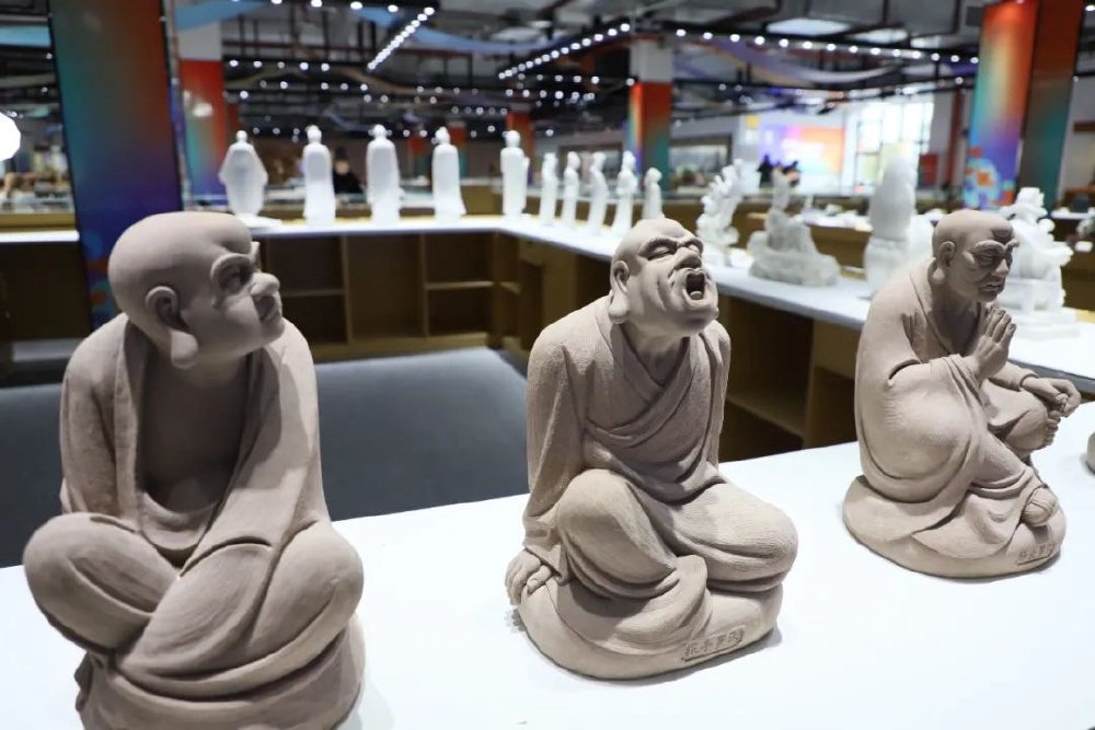 大足石刻文創(chuàng)園大師工作室投用，數(shù)字文化創(chuàng)意軟件開(kāi)發(fā)再添新動(dòng)力
